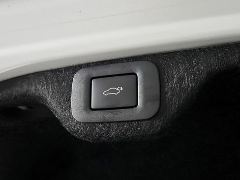 Used 2025 Lexus ES 350 w/ Premium Package FWD image 32