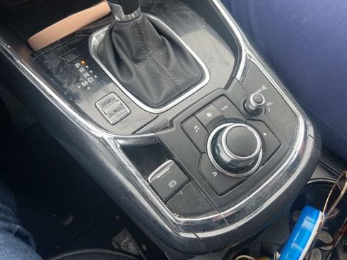 Used 2018 MAZDA CX-9 Touring w/ Touring Premium Package image 8