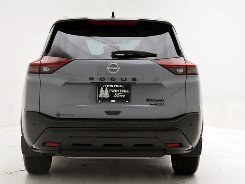 Used 2023 Nissan Rogue SV w/ SV Premium B Package image 8