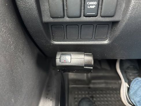 Used 2017 Nissan Titan S image 24