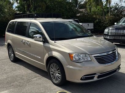 Used 2014 Chrysler Town & Country Touring-L w/ Driver Convenience Group