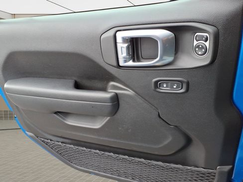 Used 2023 Jeep Gladiator Sport image 20