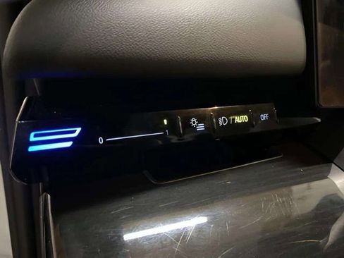 Used 2025 BMW 530i image 61