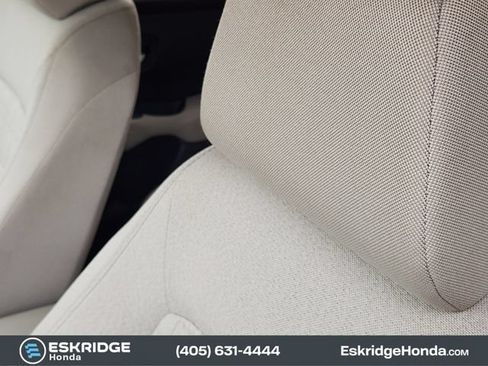 Used 2023 Honda HR-V LX image 15