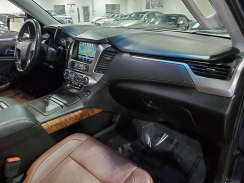 Used 2019 Chevrolet Tahoe Premier w/ Premier Plus Edition RWD image 14