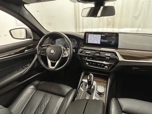 Used 2023 BMW 540i xDrive w/ Premium Package AWD/4WD image 10