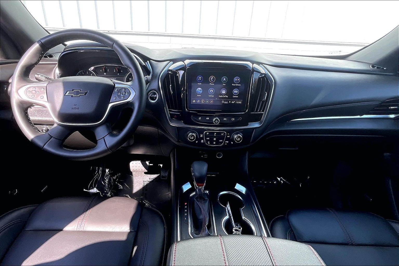 Used 2023 Chevrolet Traverse RS FWD image 19