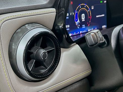 Used 2025 Chevrolet Colorado ZR2 w/ Technology Package image 10