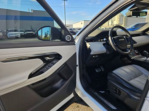 Used 2020 Land Rover Range Rover Evoque R-Dynamic S image 21
