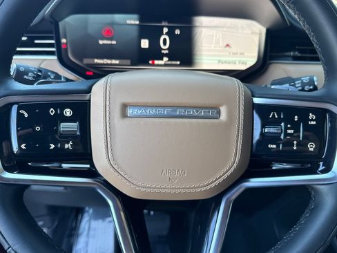 Used 2024 Land Rover Range Rover Sport SE AWD/4WD image 27