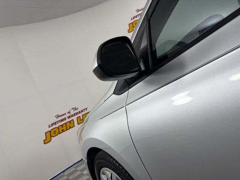 Used 2018 Hyundai Accent SE FWD image 13