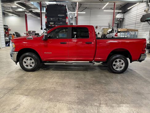 Certified 2024 RAM 2500 Big Horn w/ Level 2 Equipment Group AWD/4WD image 32
