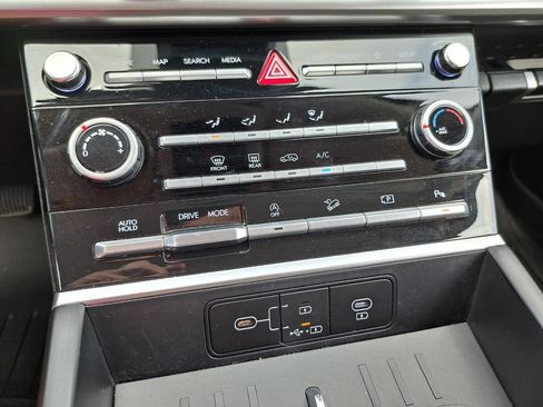 Used 2024 Hyundai Santa Fe SE image 17