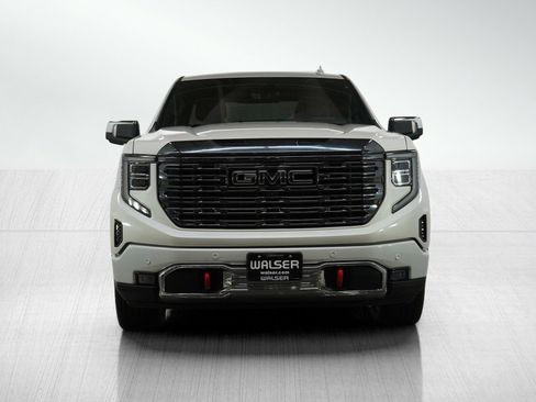 Used 2023 GMC Sierra 1500 Denali Ultimate image 9