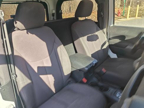 Used 2015 Jeep Wrangler Sport AWD/4WD image 15