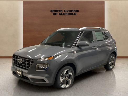Used 2025 Hyundai Venue SEL image 3