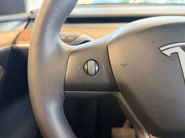Used 2024 Tesla Model Y Long Range AWD/4WD image 24