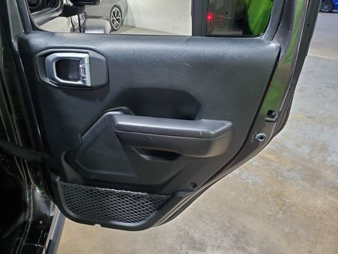 Used 2021 Jeep Wrangler Unlimited Sport AWD/4WD image 22