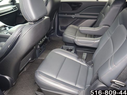 Used 2026 Lincoln Aviator AWD image 13