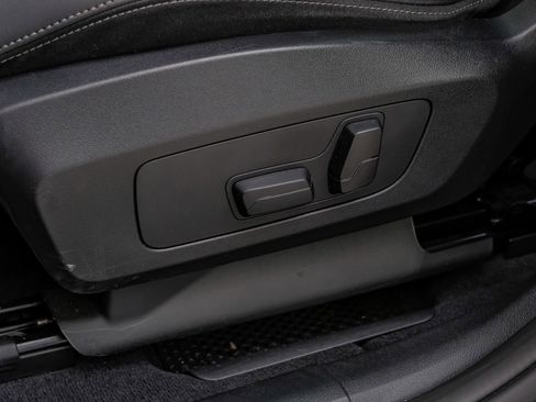 Used 2025 BMW X2 xDrive28i AWD/4WD image 34