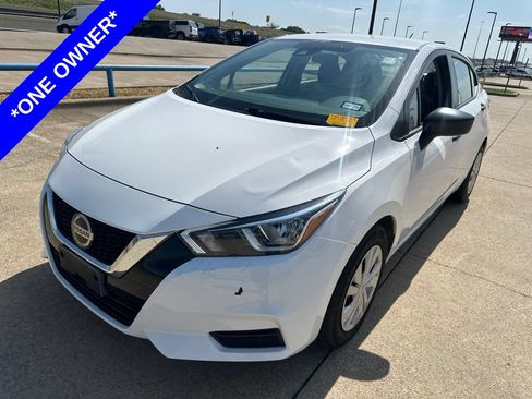 Used 2022 Nissan Versa S FWD image 1