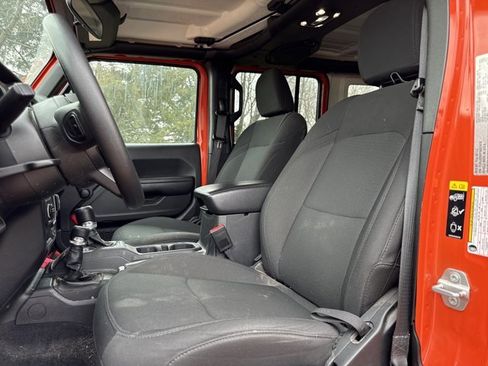 Used 2023 Jeep Wrangler Sport image 11