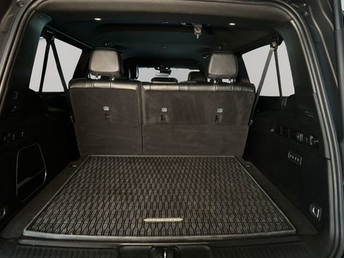 Used 2024 Jeep Wagoneer L Series III w/ Flexible Seating Group image 21