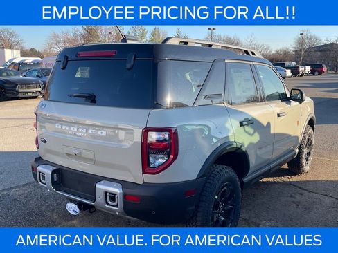 New 2025 Ford Bronco Sport Badlands w/ Sasquatch Badlands Package AWD/4WD image 4