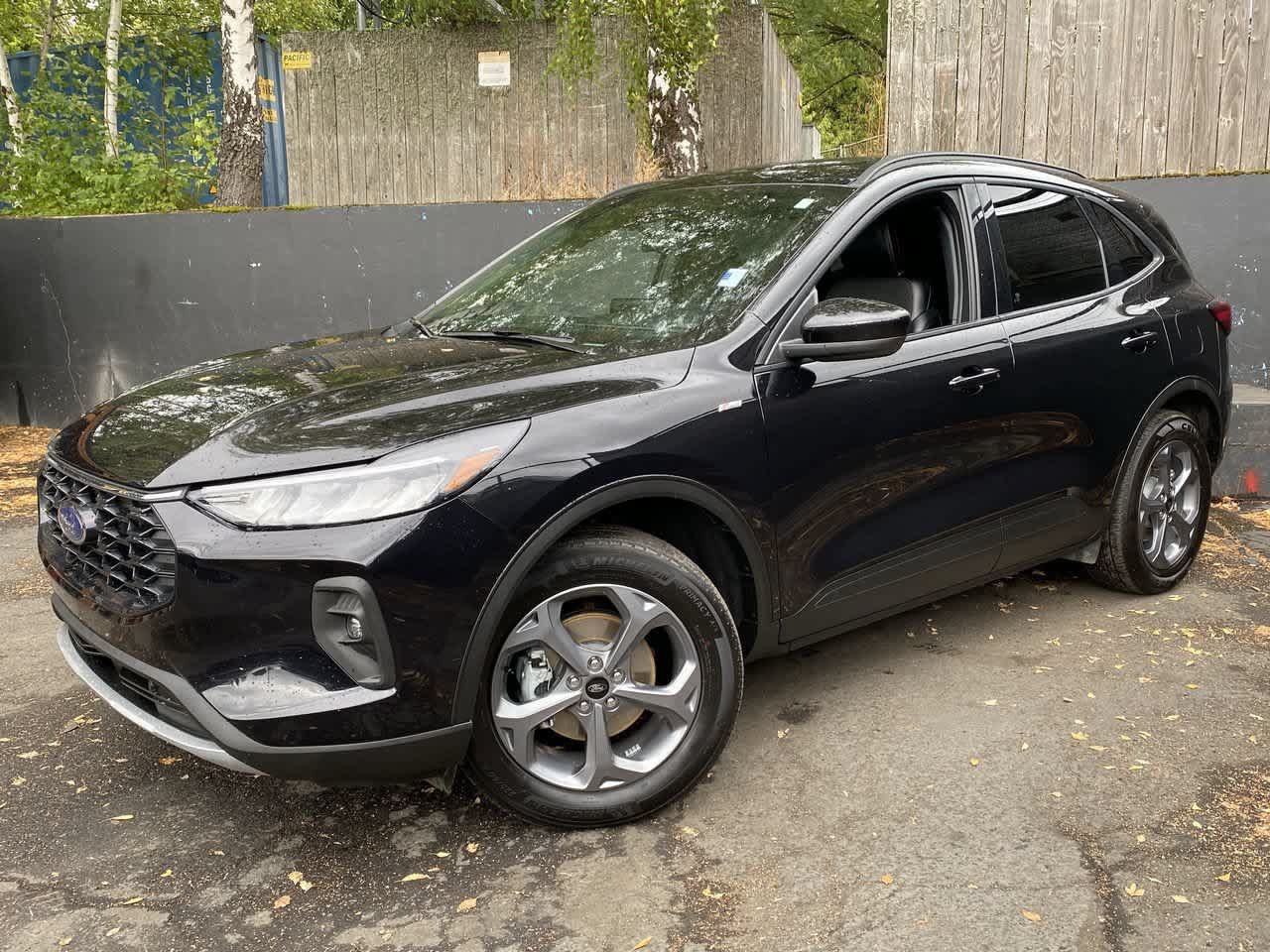 Used 2025 Ford Escape ST-Line Select AWD/4WD image 1