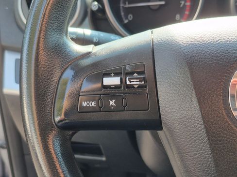 Used 2013 MAZDA MAZDA3 i SV FWD image 19