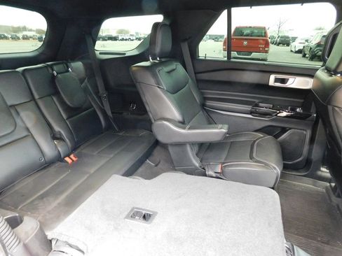 Used 2022 Ford Explorer ST w/ Equipment Group 401A image 5