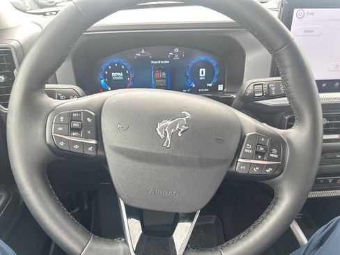 Used 2025 Ford Bronco Sport Outer Banks w/ Outer Banks Tech Package+ AWD/4WD image 17