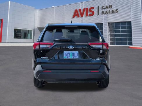 Used 2025 Toyota RAV4 LE image 7
