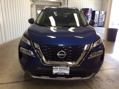 Used 2023 Nissan Rogue SL w/ SL Premium Package image 10