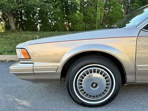 Used 1996 Buick Century Sedan FWD image 61