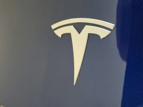 Used 2025 Tesla Model Y Long Range RWD image 48