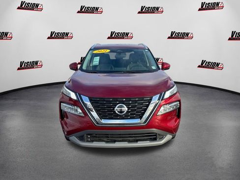 Used 2021 Nissan Rogue SV image 2