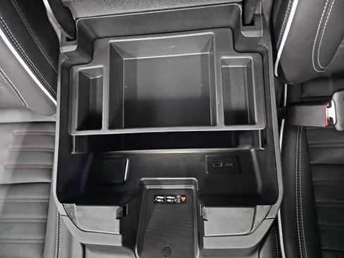 Used 2025 GMC Sierra 1500 AT4X image 28