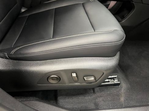 Used 2026 GMC Acadia Elevation w/ Elevation Premium Package AWD/4WD image 24