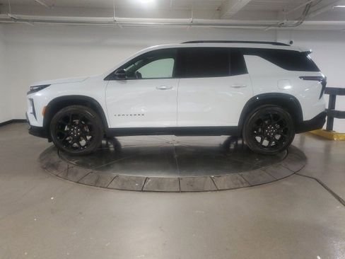 Used 2026 Chevrolet Traverse RS image 5