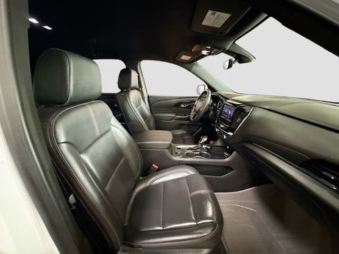 Used 2023 Chevrolet Traverse RS image 31