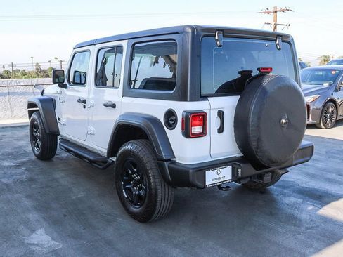 Used 2025 Jeep Wrangler Unlimited Sport AWD/4WD image 7