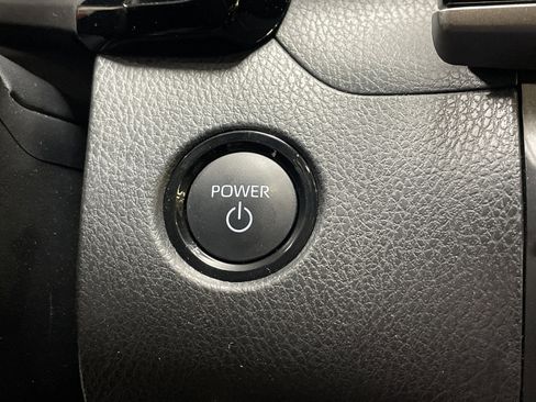 Certified 2025 Toyota Camry SE image 29