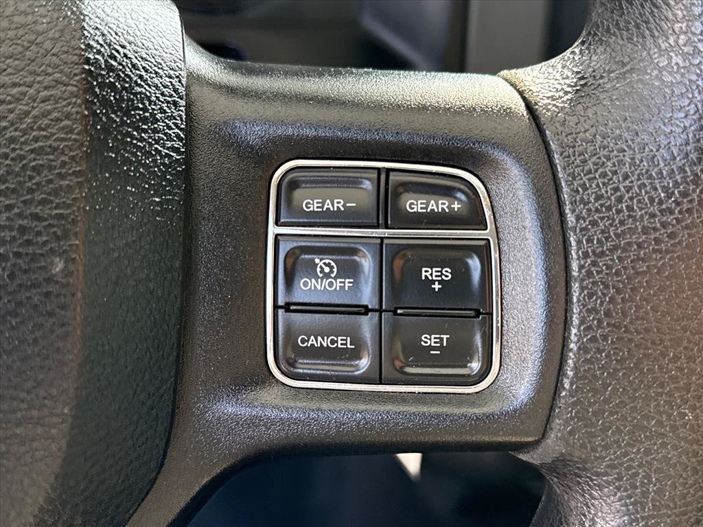 Used 2017 RAM 1500 Express AWD/4WD image 14
