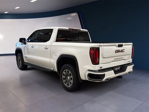 Used 2024 GMC Sierra 1500 AT4 w/ AT4 Premium Package image 5