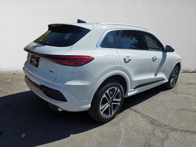 Used 2025 Audi Q5 Premium Plus AWD/4WD image 3
