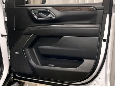 Used 2023 Chevrolet Tahoe Z71 w/ Luxury Package image 12