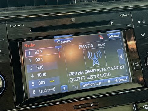 Used 2017 Toyota Avalon Limited image 21