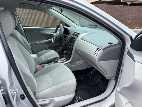 Used 2010 Toyota Corolla LE FWD image 13