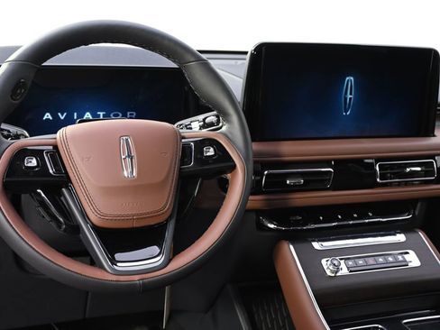 New 2026 Lincoln Aviator Reserve AWD/4WD image 12